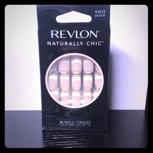 Revlon| Naturally Chic French Tip Nails